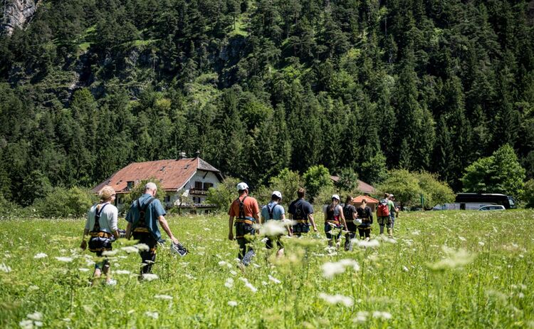 Outdoor Canter Baumgarten Seilrutsche Teamevents